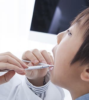 2歳児歯科健康診査・フッ化物塗布